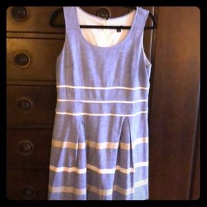 Adorable Ann Taylor dress - worn just a few times